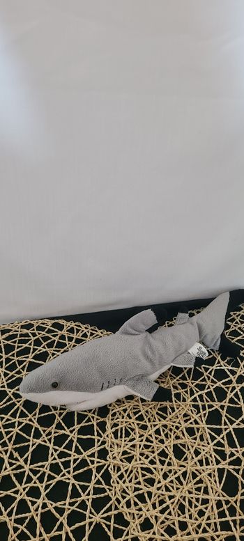 Peluche requin
