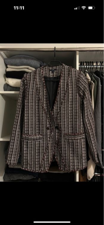 blazer en tweed rouge noir blanc