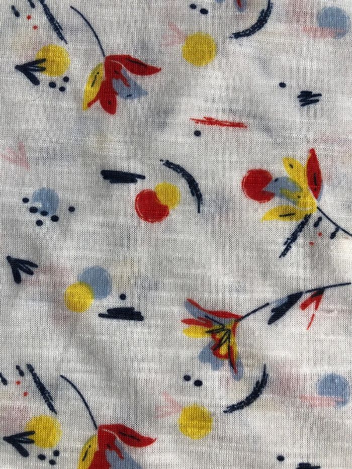 AN37- Blouse légère impression sur fond blanc T 50/52 portée 1 fois - photo numéro 7