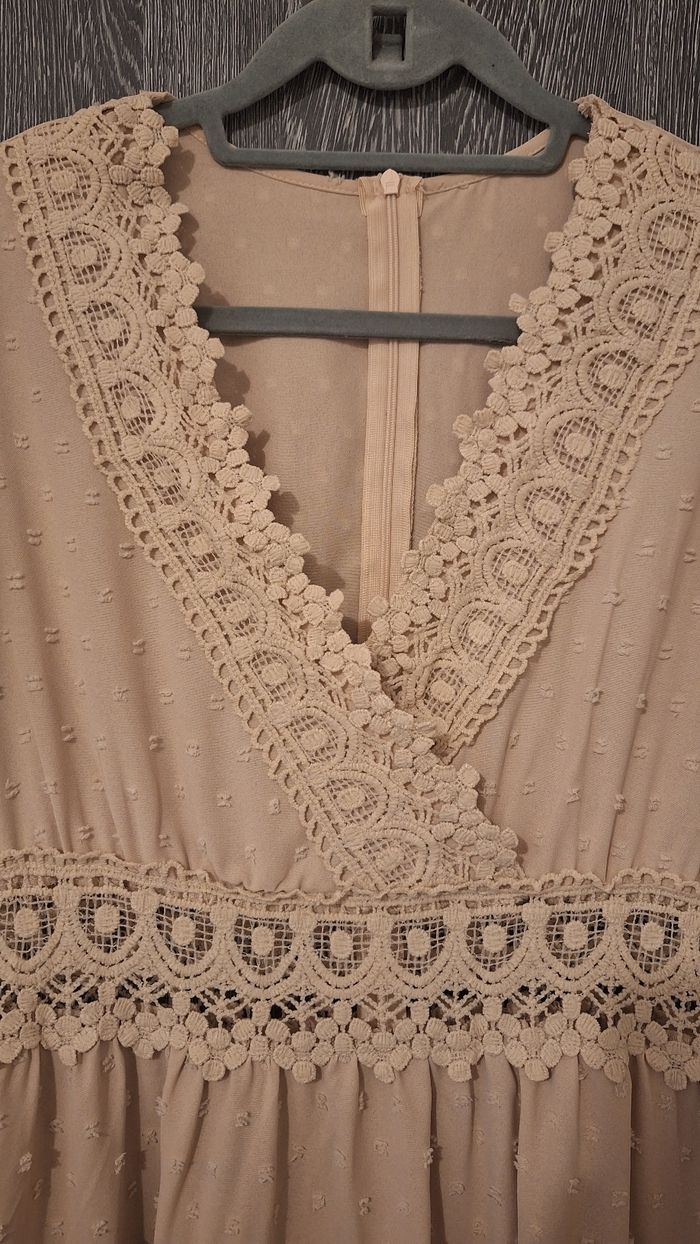 Robe longue bohème beige à dentelle - photo numéro 3