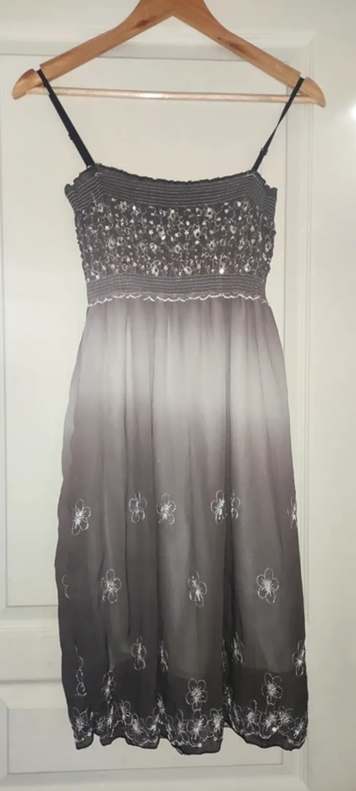 Robe à bretelles - photo numéro 2