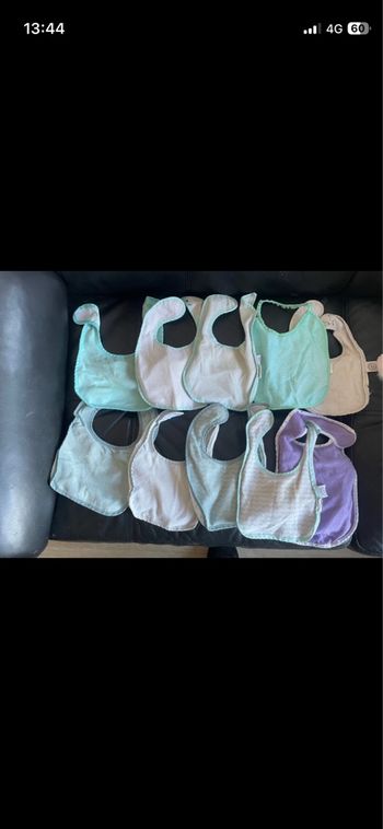 Lot de 10 bavoirs badabulle