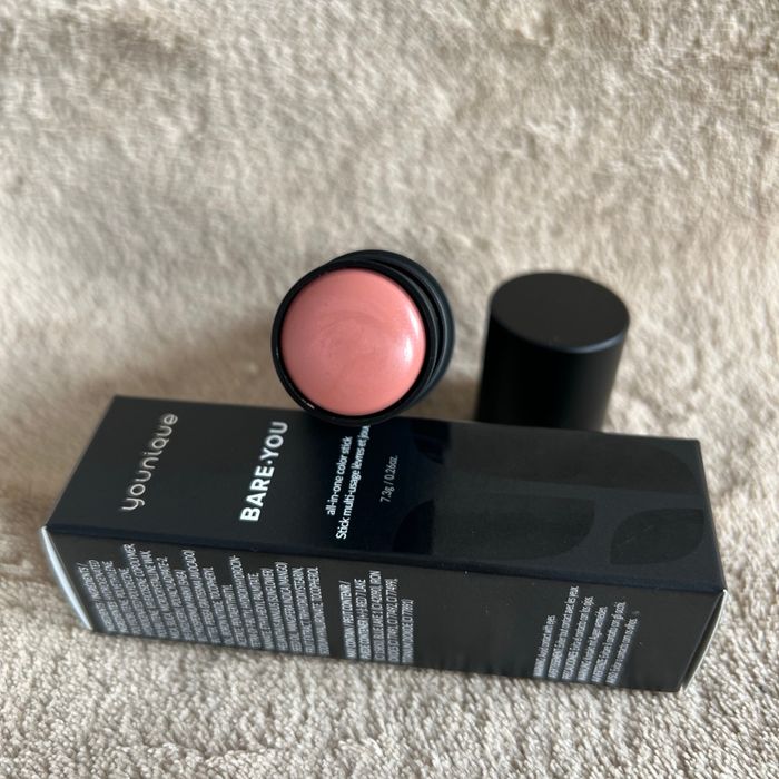 Bare you peony pink Younique