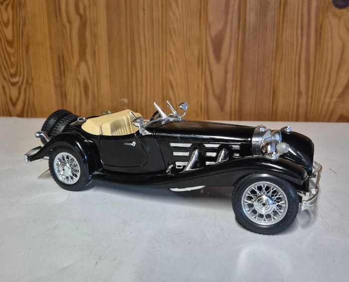 Voiture miniature Bburago Mercedes benz 500k roadster 1936 1/20 - photo numéro 3