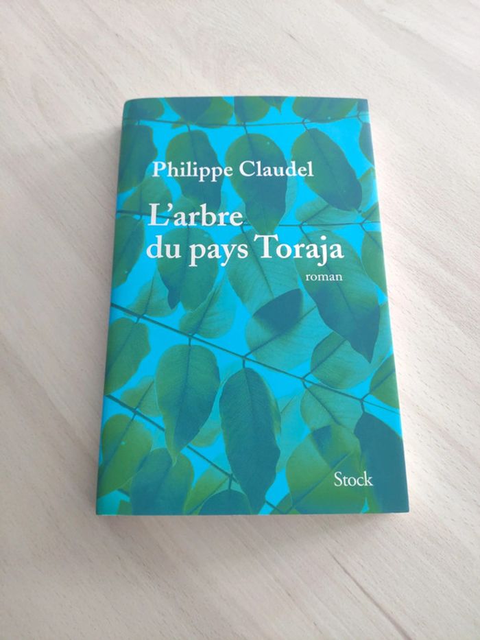Livre grand format L'arbre du pays Toraja Philippe Claudel