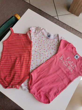Lot 3 bodies Petit Bateau 12m