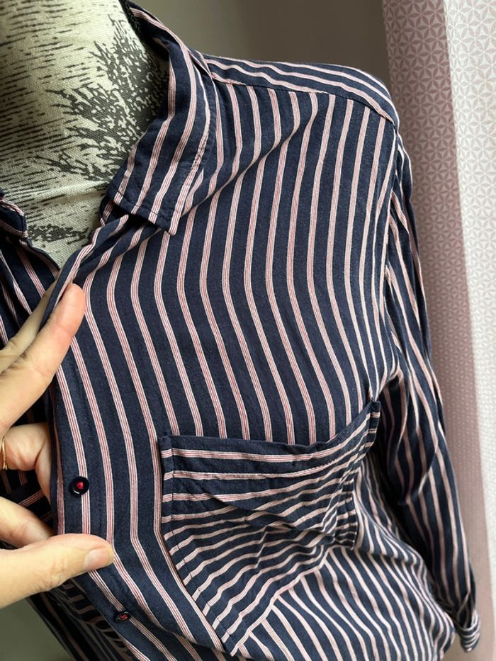 Chemise bleue marine et rose/rouge - photo numéro 2