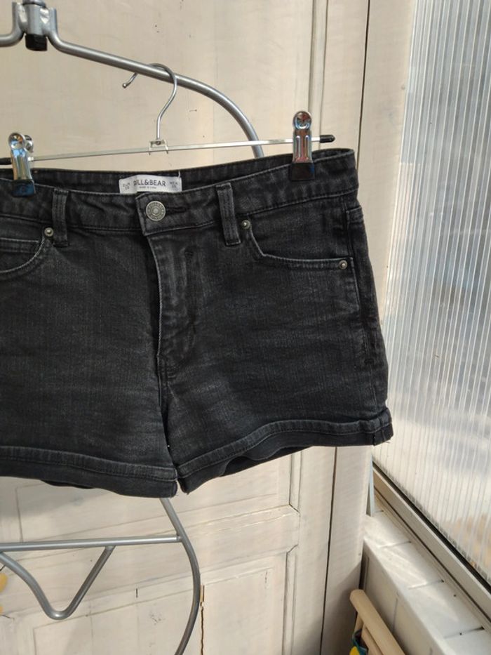 Short en jean noir - photo numéro 3