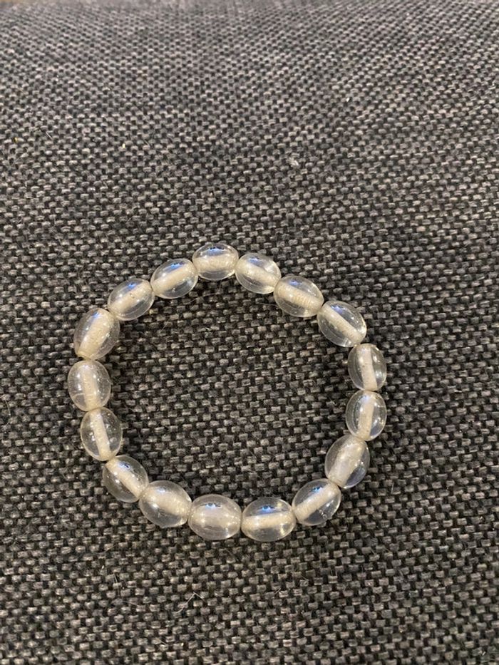 Bracelet élastiqué en perles transparentes - photo numéro 3
