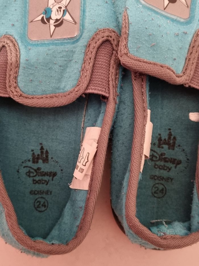 Chaussons Mickey Pointure 24 - photo numéro 2