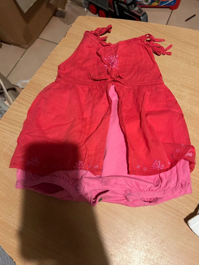 Lit de 25 vêtements taille 3 mous - photo numéro 4