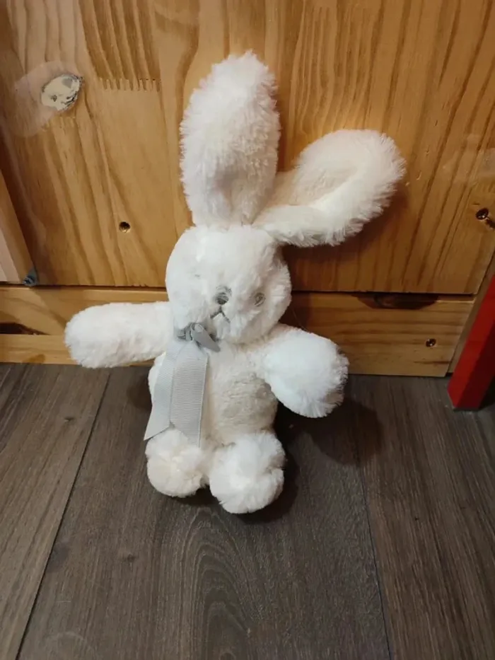 Peluche conejito neuve lapin