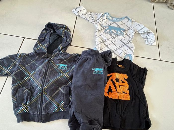 Lot vêtements airnes 6 mois - photo numéro 2