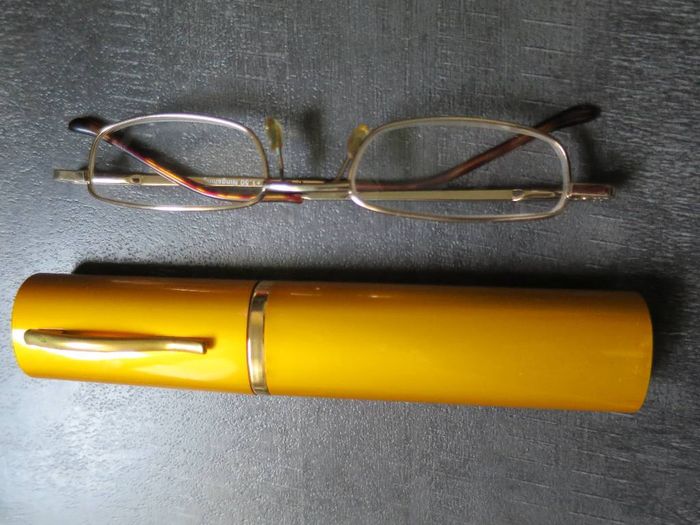 Paires de Lunettes Loupe - photo numéro 2