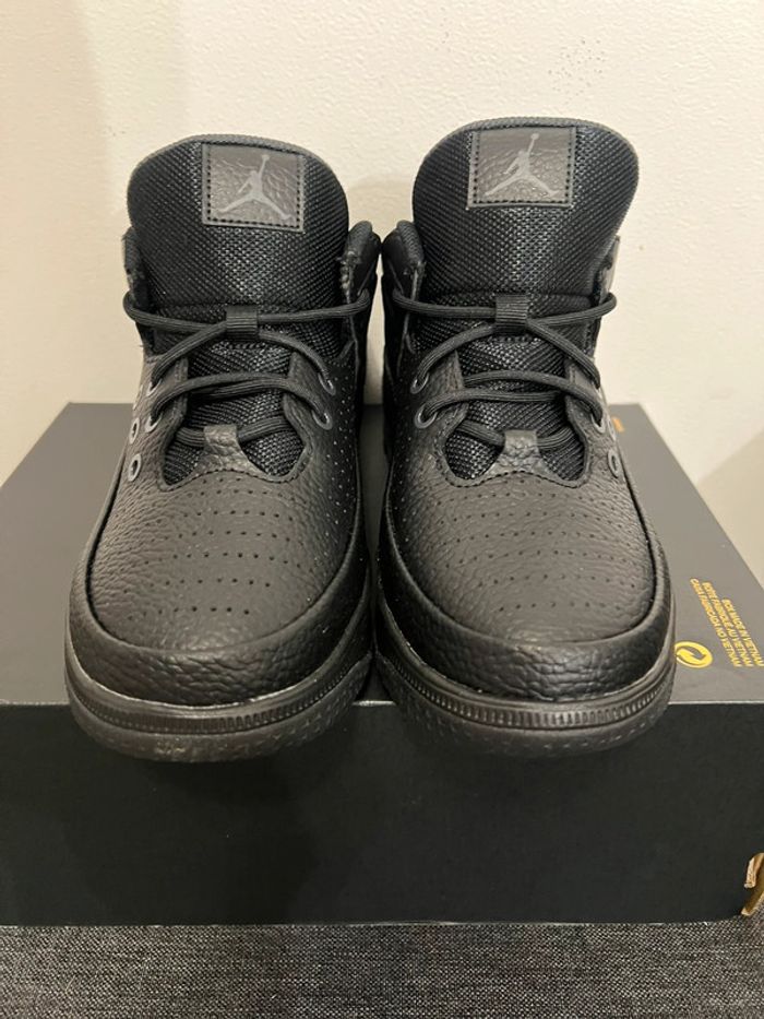 Jordan aura 5 taille 38 - photo numéro 5