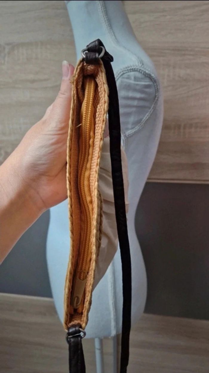 Sacoche avec bandoulière. - photo numéro 3