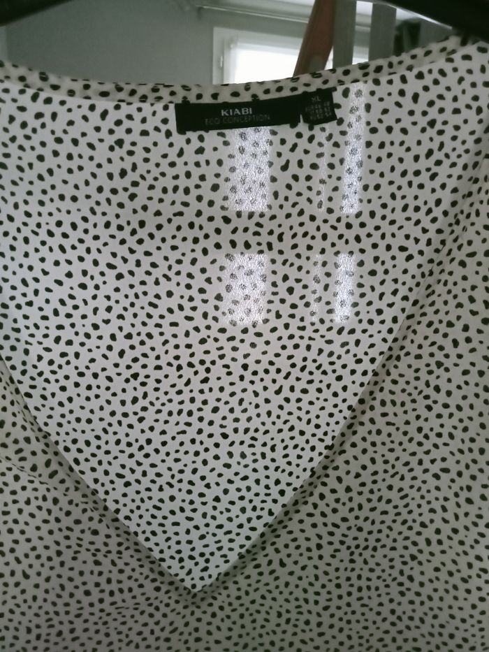 Tee-shirt taille 46/48  kiabi - photo numéro 2