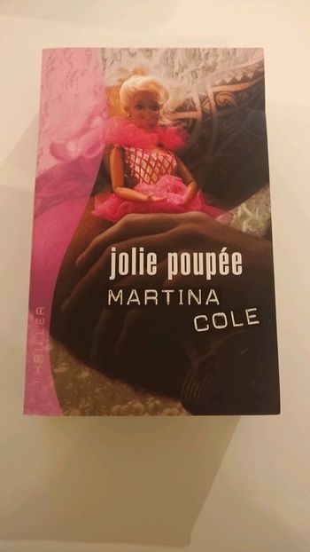 Jolie poupée de Martina Cole