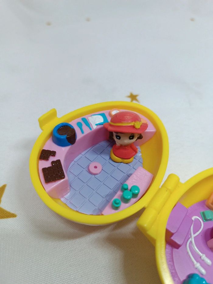 2001 treats Polly pocket easter friandise mattel chasse Oeuf Pâques bluebird jaune yellow panier egg - photo numéro 5