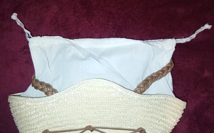 Magnifique sac original en forme chapeau Neuf Giada - photo numéro 4