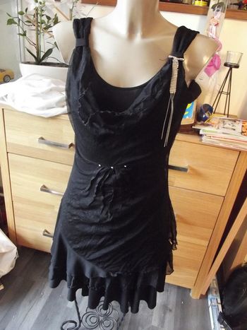 robe cache cache 36 avec reflet brillant