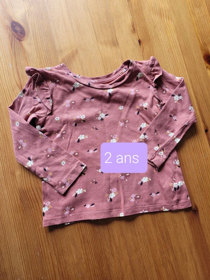 t-shirt manches longues c&a 2 ans