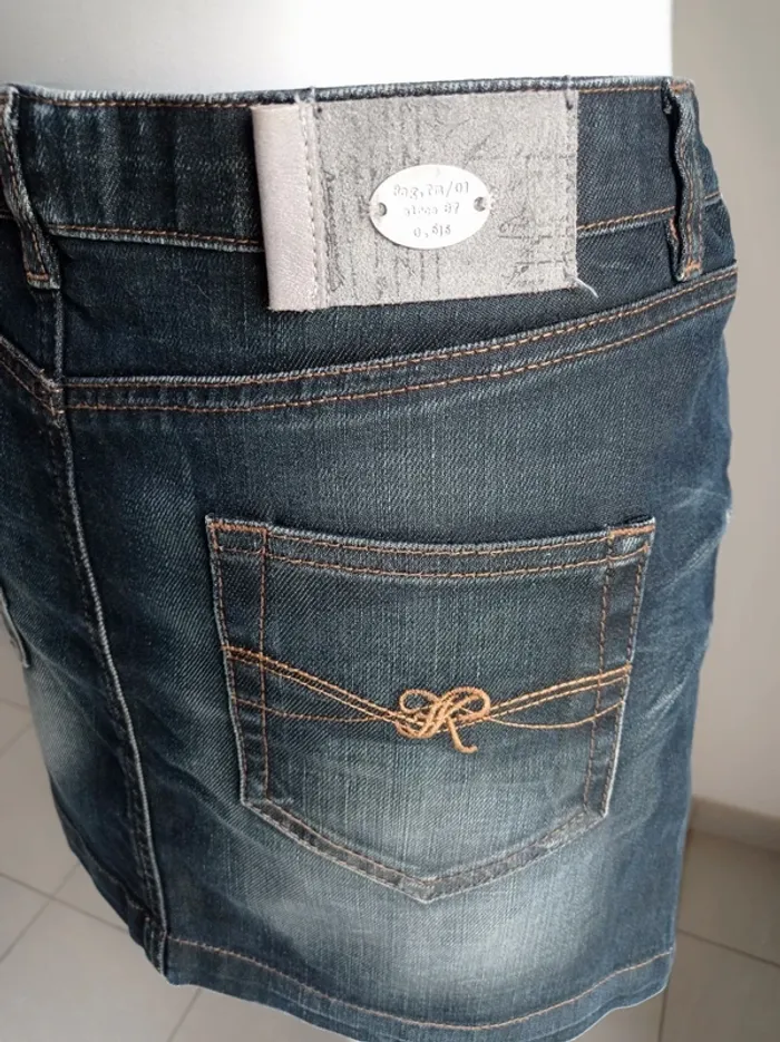 Jupe courte Mini-jupe en jean's bleu brut délavé fashion T.36 IKKS - photo numéro 5