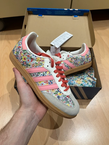 Baskets Adidas Samba taille 38.5