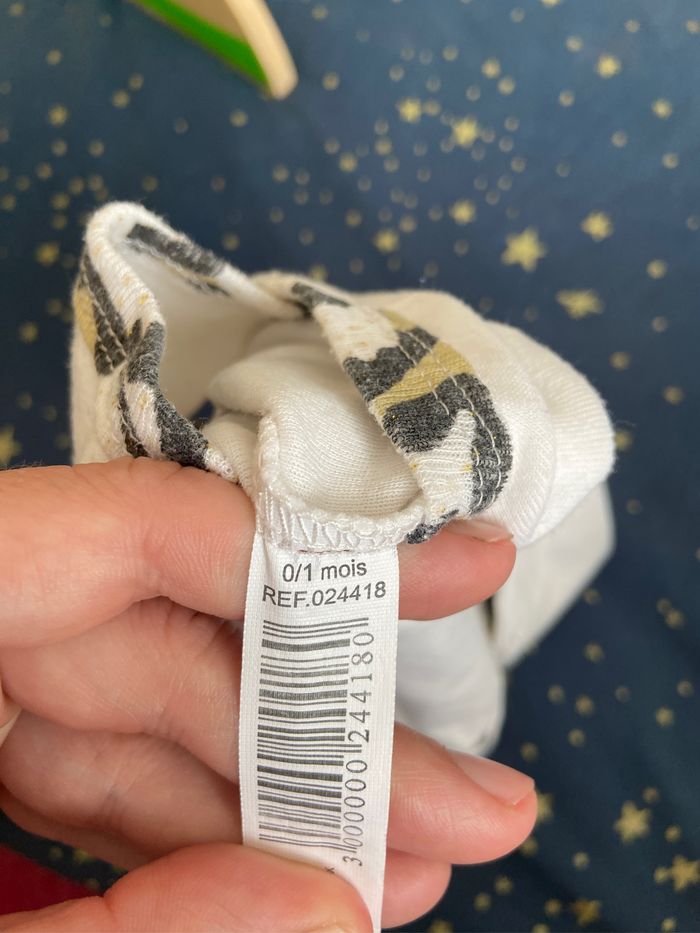Body et bonnet taille 0/1 mois - photo numéro 5