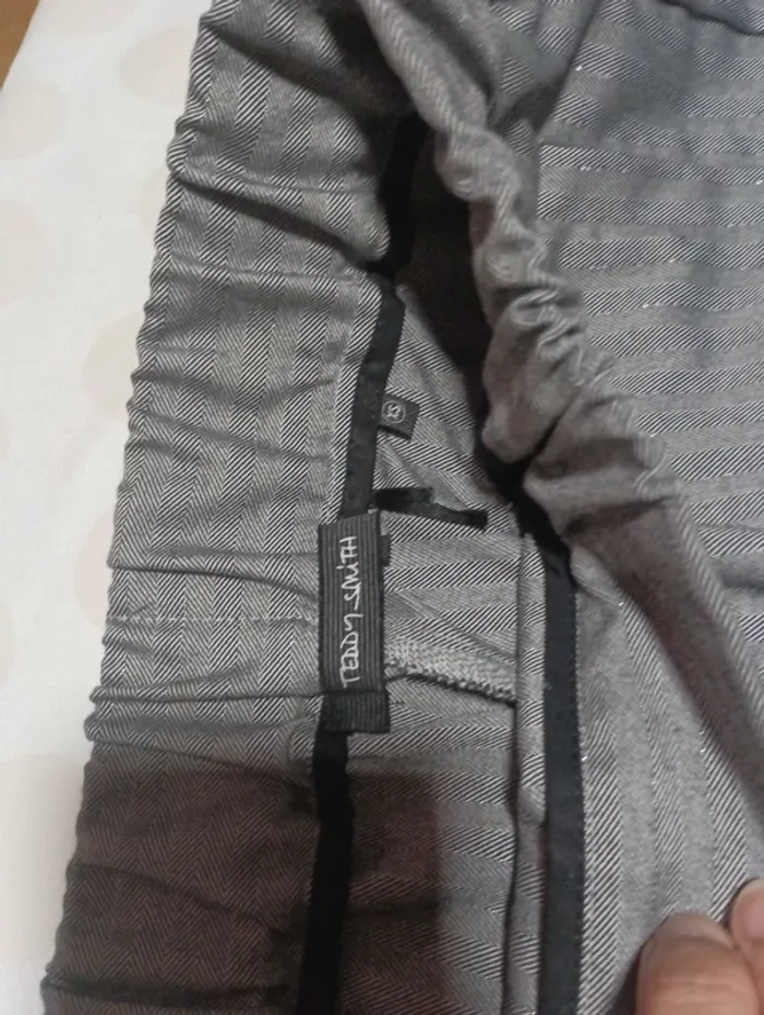 Pantalon chino femme Teddy Smith taille 36 gris rayures paillettes coupe court - photo numéro 6