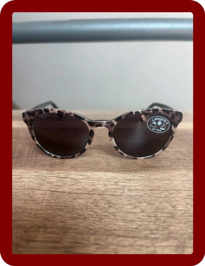 Lunette de soleil Dolce&Gabanna logo doré et motif jaguar/panthère - photo numéro 8
