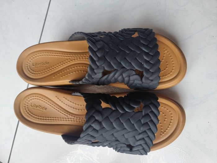 Crocs w9 taille 39 40 - photo numéro 2