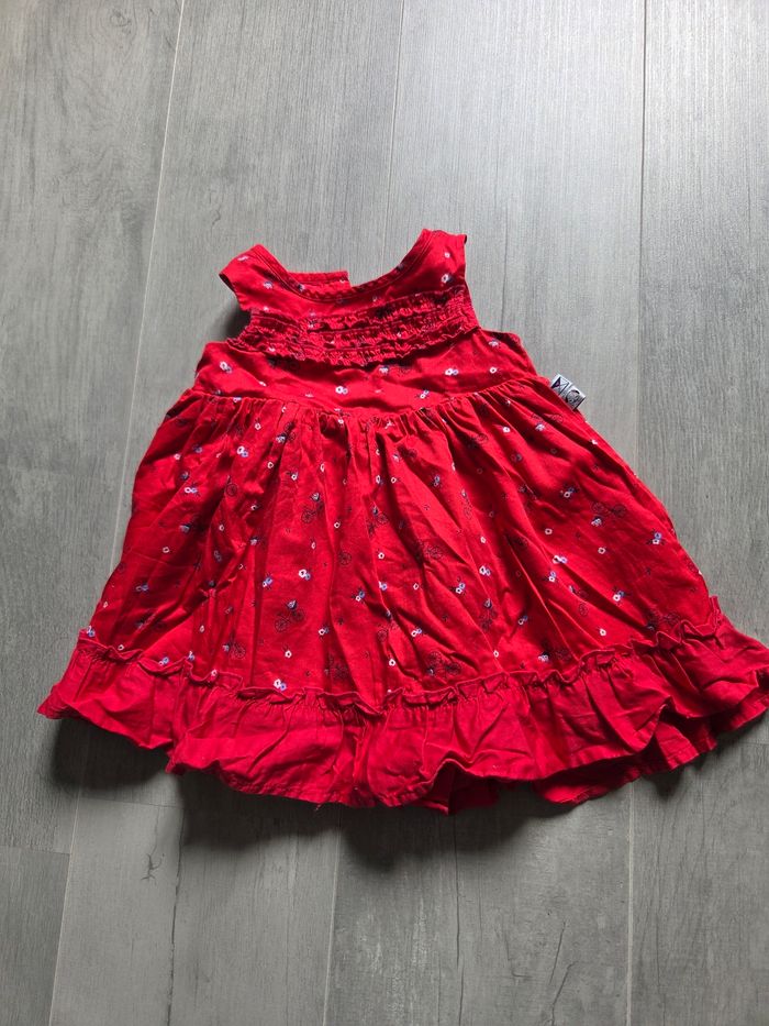 Lot fille robes , maillot, short - photo numéro 4