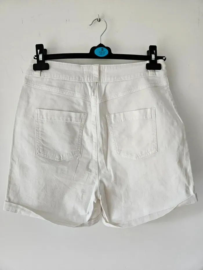 Short en jean blanc Primark taille 38/M - photo numéro 3
