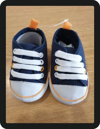 chausson Basket Bébé bleu/blanc/orange