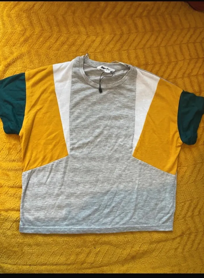2 t-shirts court gris et jaune Jennyfer S - photo numéro 2