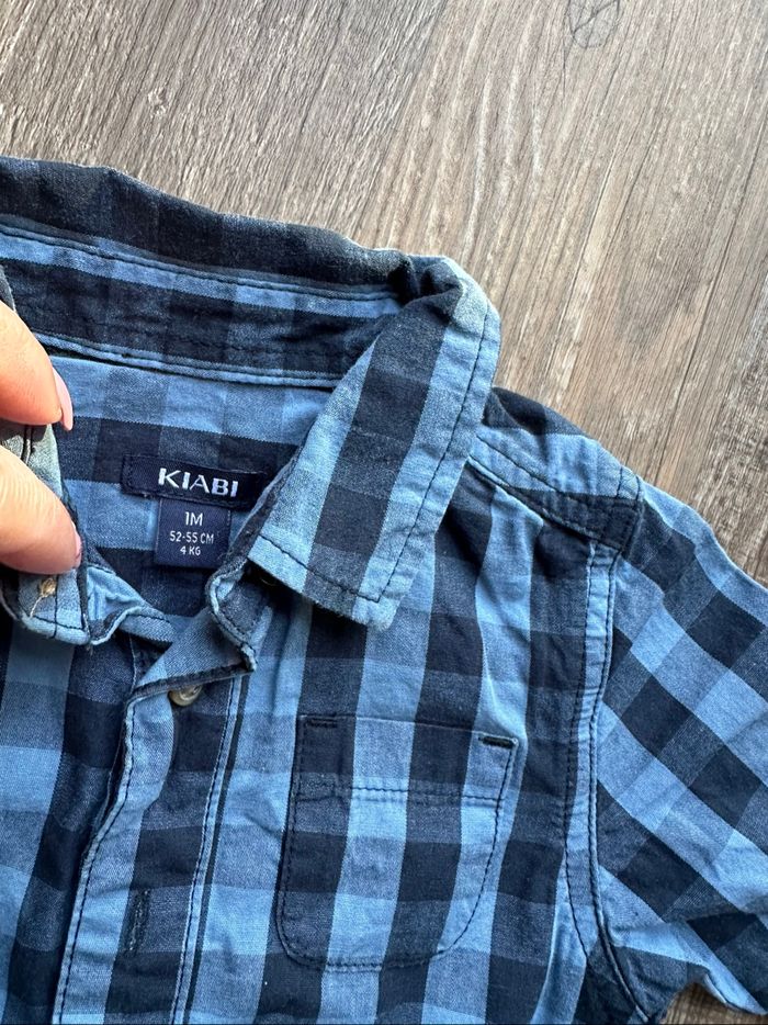 - Chemise Kiabi      - 1 mois  - Très bon état - photo numéro 2