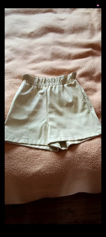 Short en cuir