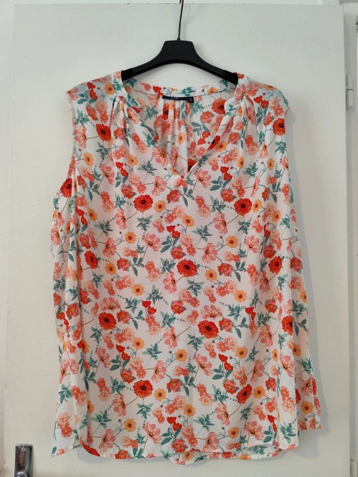 Blouse blanche à fleurs multicolores taille 50 Kiabi