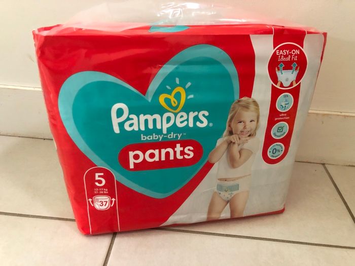 37 couches pants taille 5 Pampers