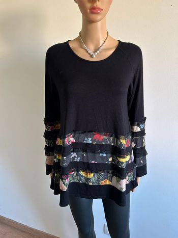 Haut noir et multicolore à manches longues Desigual taille M bon état