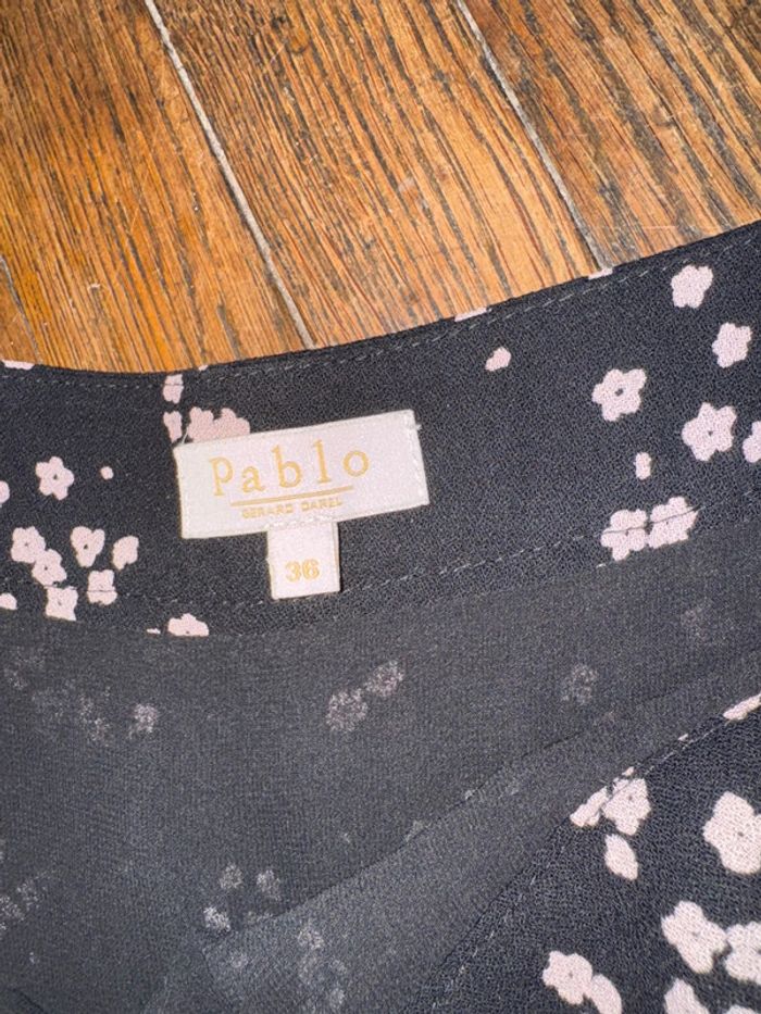 Jupe Pablo Taille 36 Valeur 135 euros - photo numéro 3