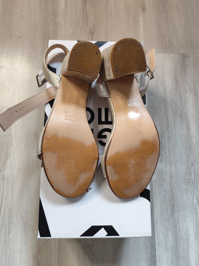 Chaussure taille 35 - photo numéro 4