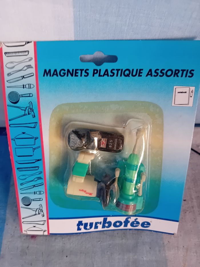 Lot 3 magnet plastique neuf - photo numéro 3