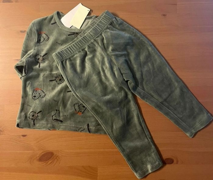 Neufs(non portés) 🏷😍💙pyjamas 24mois Garçon 💙😍 - photo numéro 2