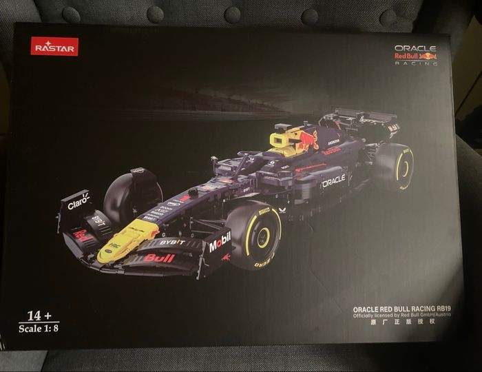 Oracle red bull  racing RB19