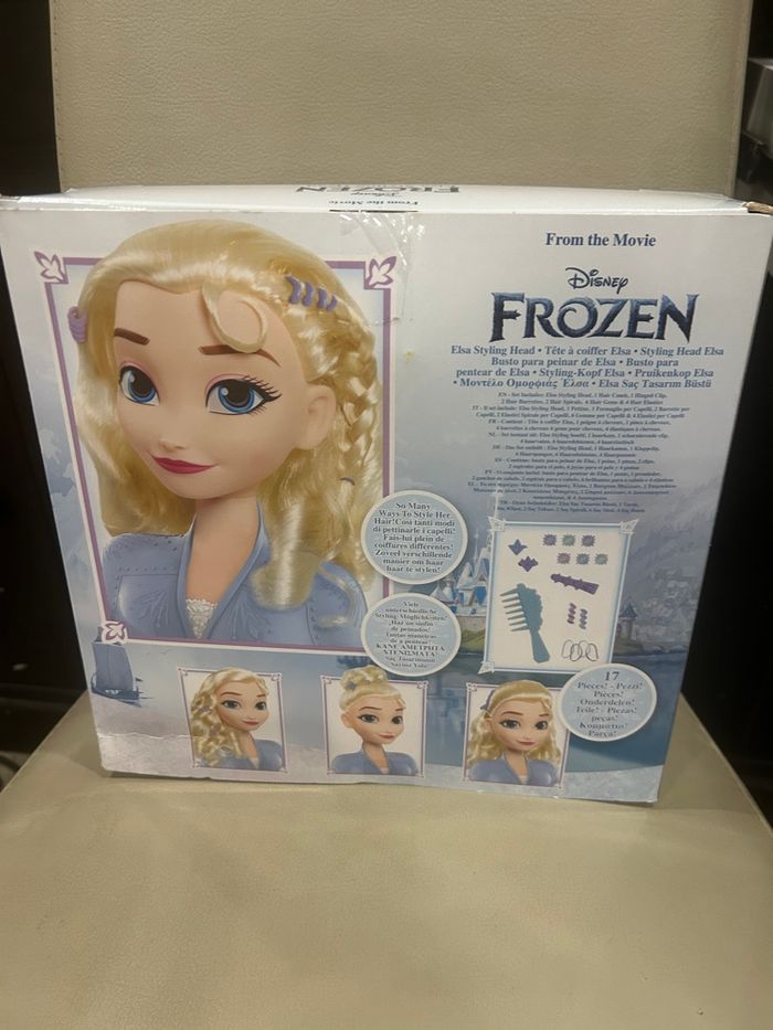Tête à coiffer la reine des neiges Elsa neuf