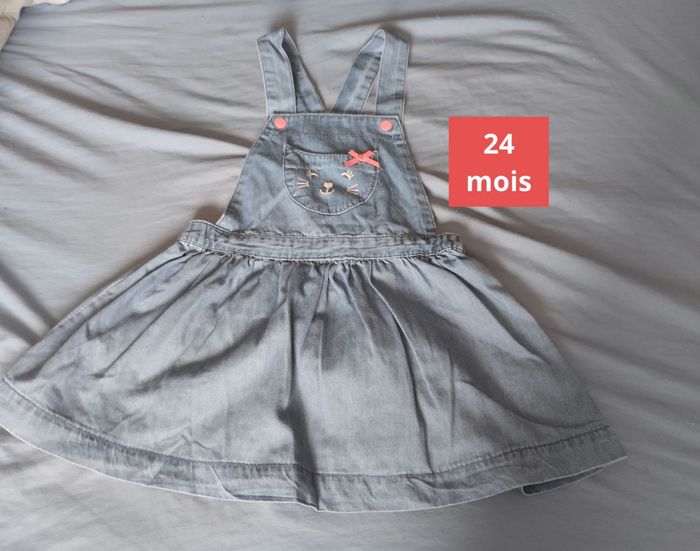 Robe taille 24 mois