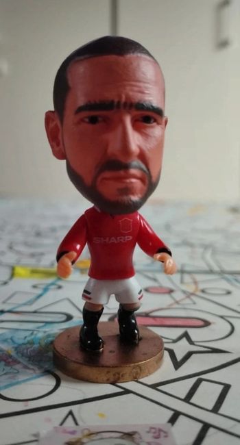Petite figurine football neuve Eric Cantona Manchester United