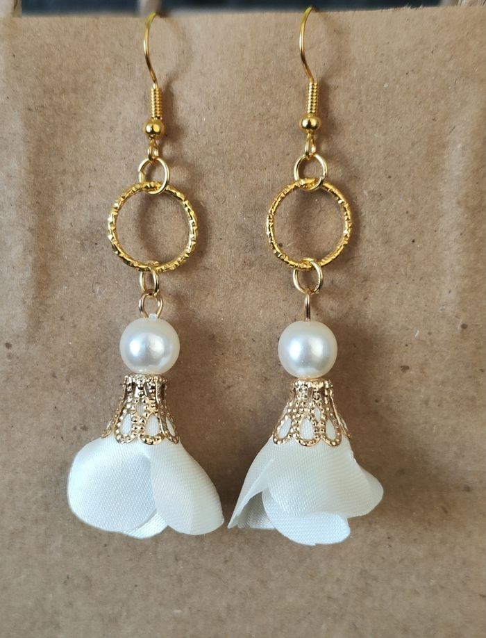 Boucles d'oreilles pendantes - photo numéro 2